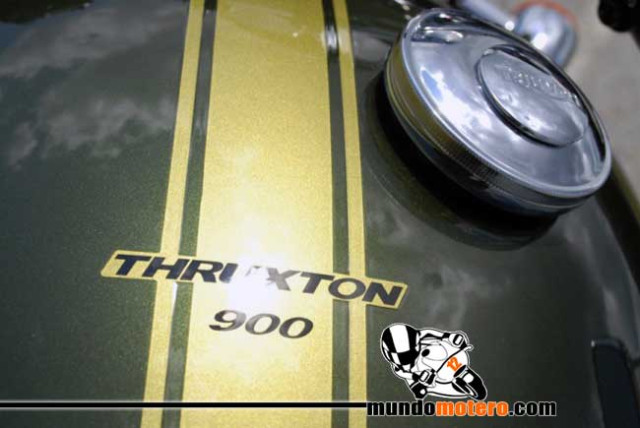 Triumph Thruxton 900