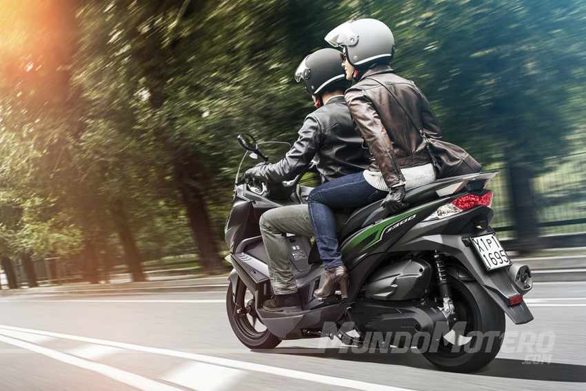 Kawasaki J300 prueba, opiniones y comentarios Kawasaki J300 prueba, opiniones y comentarios