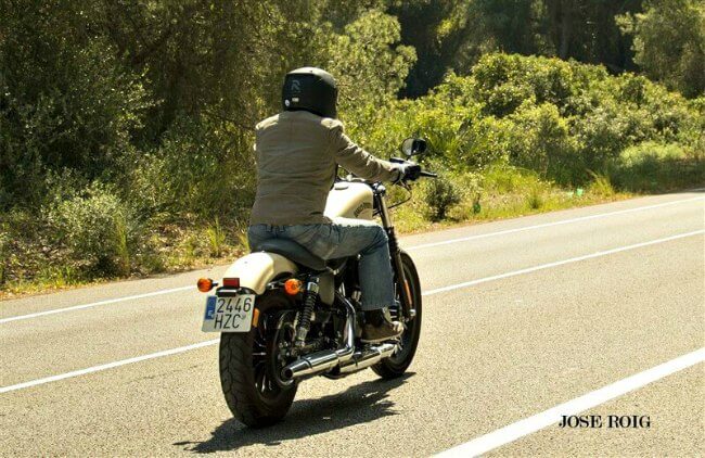 Caractéristiques Harley Davidson Iron 883