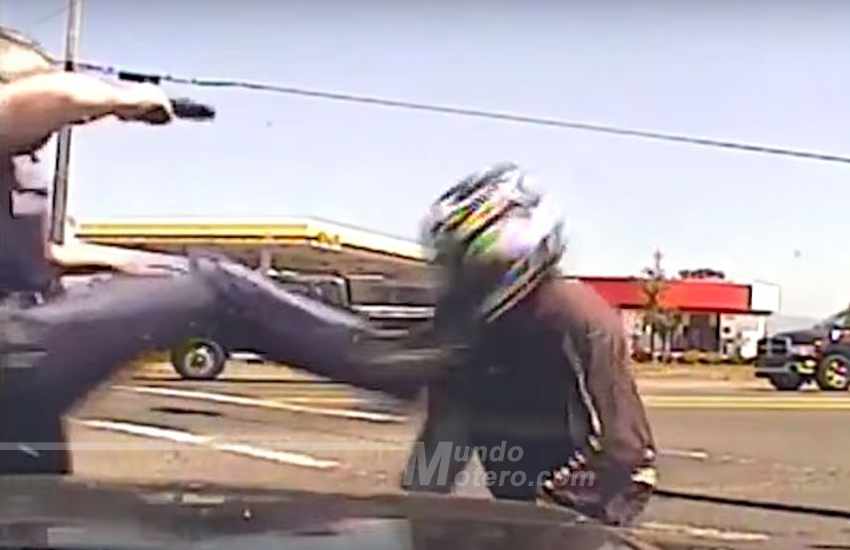 Videos de Motos - Brutal agresión policial a un motorista