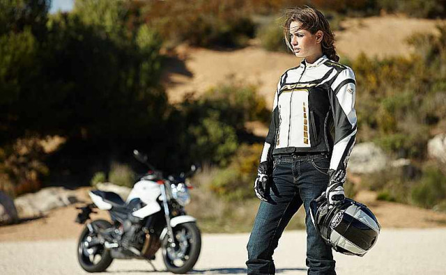 ropa de moto tendrá que cumplir con la normativa europea