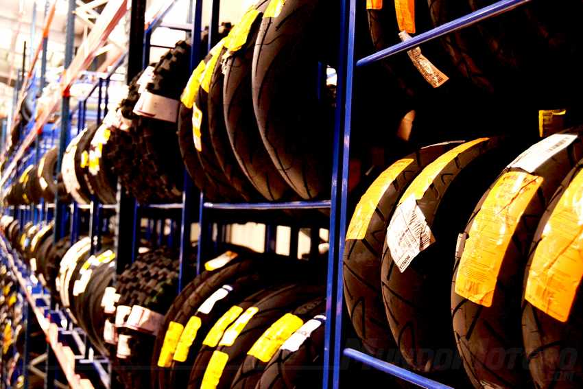 Cuando caducan los neumáticos de moto