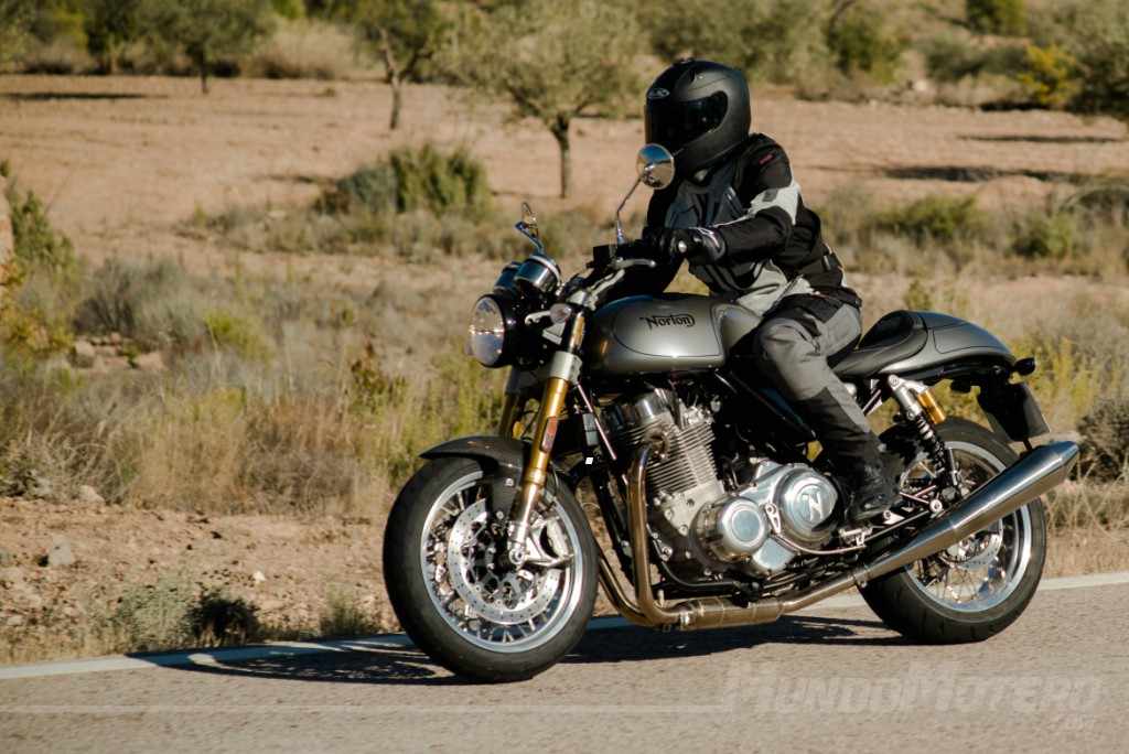 Prueba Norton Commando 961 MK II