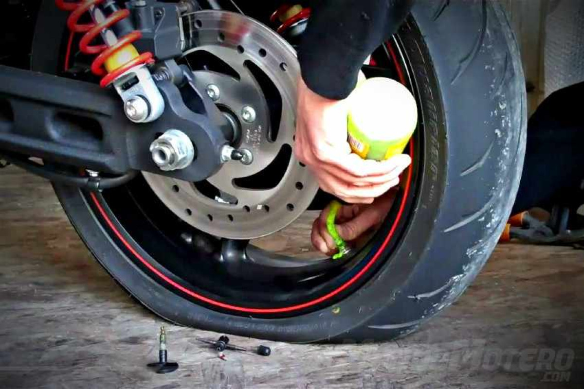 ▷ Como reparar un pinchazo moto ▷ parche y opciones