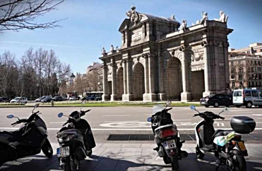 Radiografía del parque de motos en España: viejo, muy activo y con la electrificación en pañales