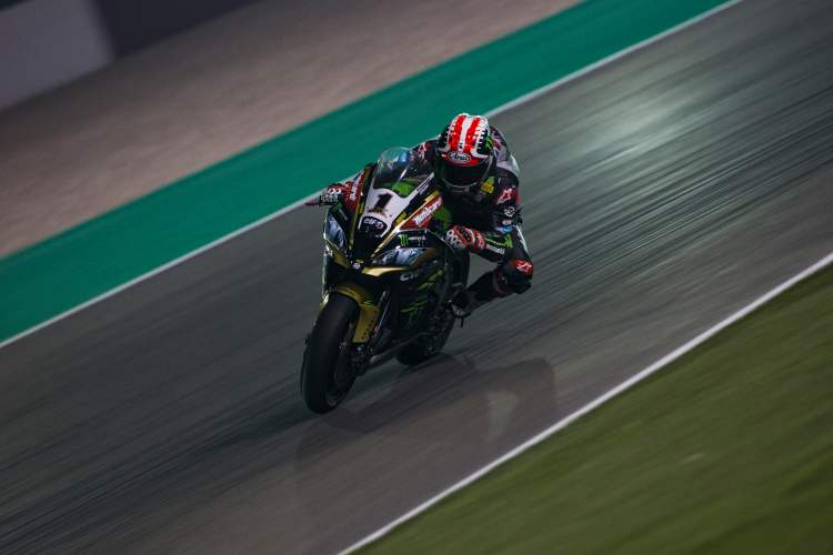 Jonathan Rea vence la primera carrera de SBK en Qatar Jonathan Rea vence la primera carrera de SBK en Qatar