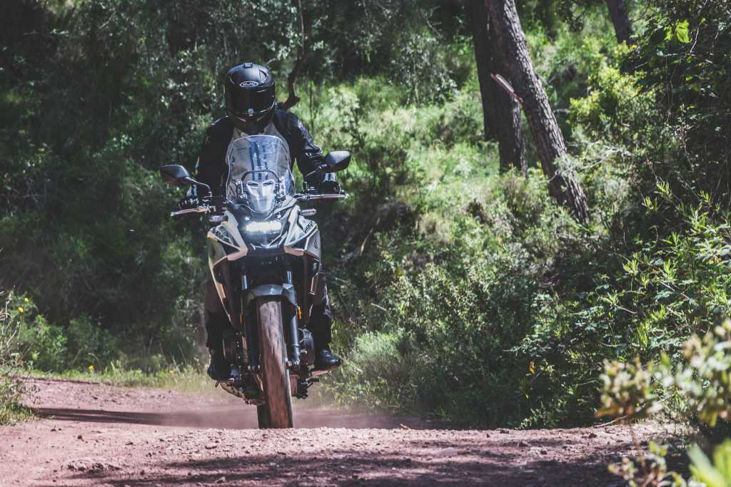 Honda CB500X off-road / velocidad crucero