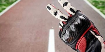 Guantes de moto obligatorios ¿Próxima reforma legislativa de la DGT?