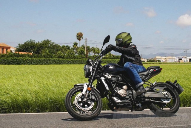 Prueba VOGE 300AC