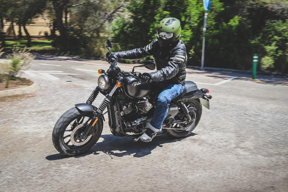 Prueba Hyosung Aquila Bobber GV300S