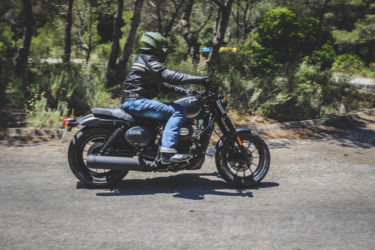 Prueba Hyosung Aquila Bobber GV300S