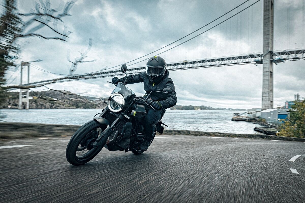 husqvarna-svartpilen-401-2024-5