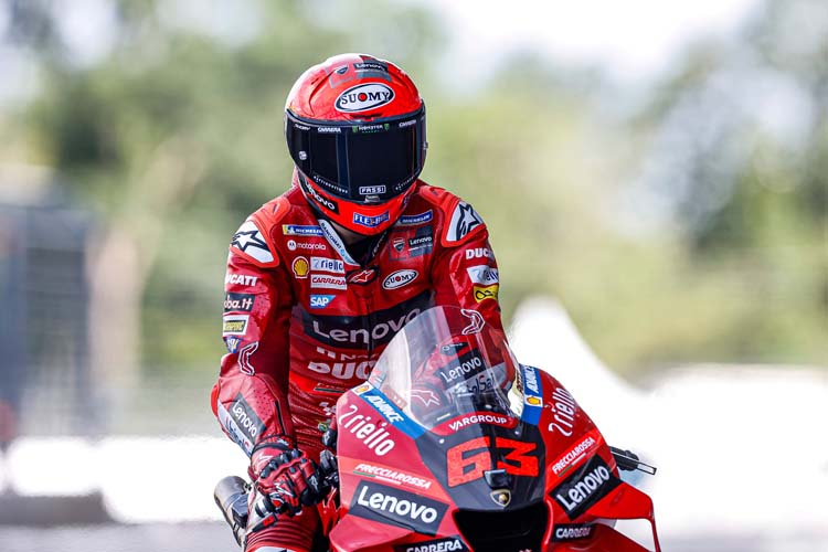 Pecco Bagnaia tiene la opción de colocarse como líder de MotoGP si gana en Phillip Island, siendo indistinto el resultado de Fabio Quartararo.