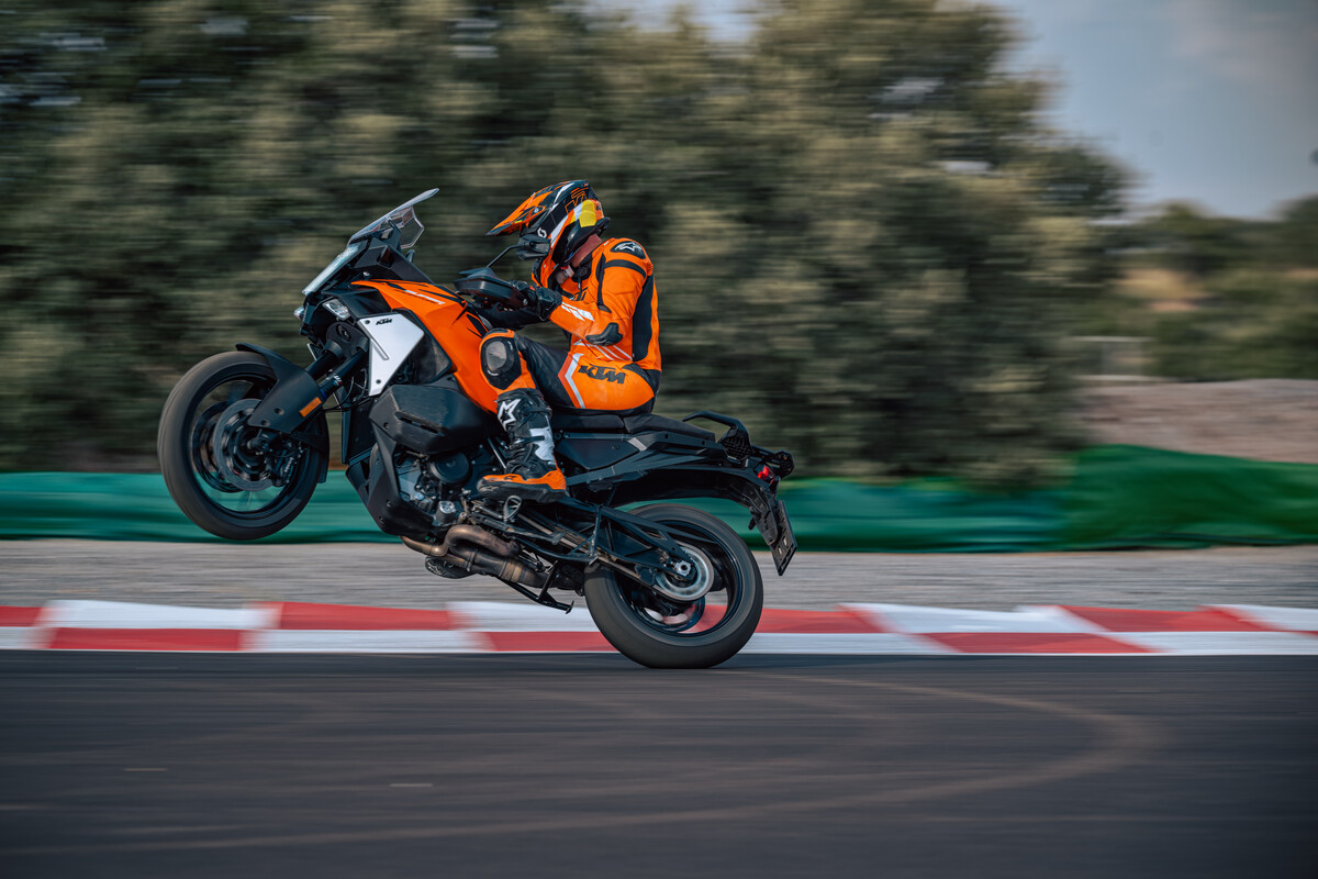 KTM 1390 Super Adventure S EVO 2026