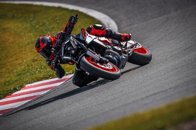 ktm-990-duke-r-2025-6