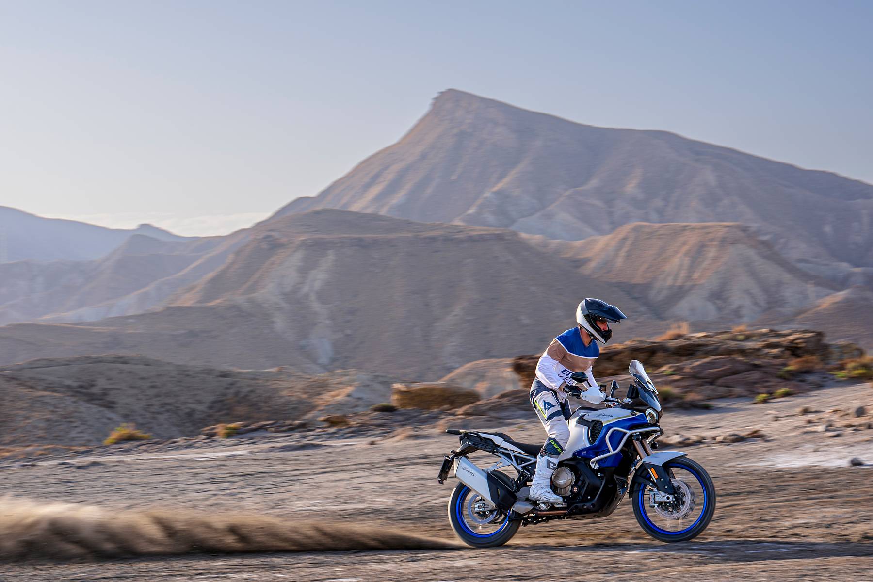 MV Agusta Enduro Veloce 2026