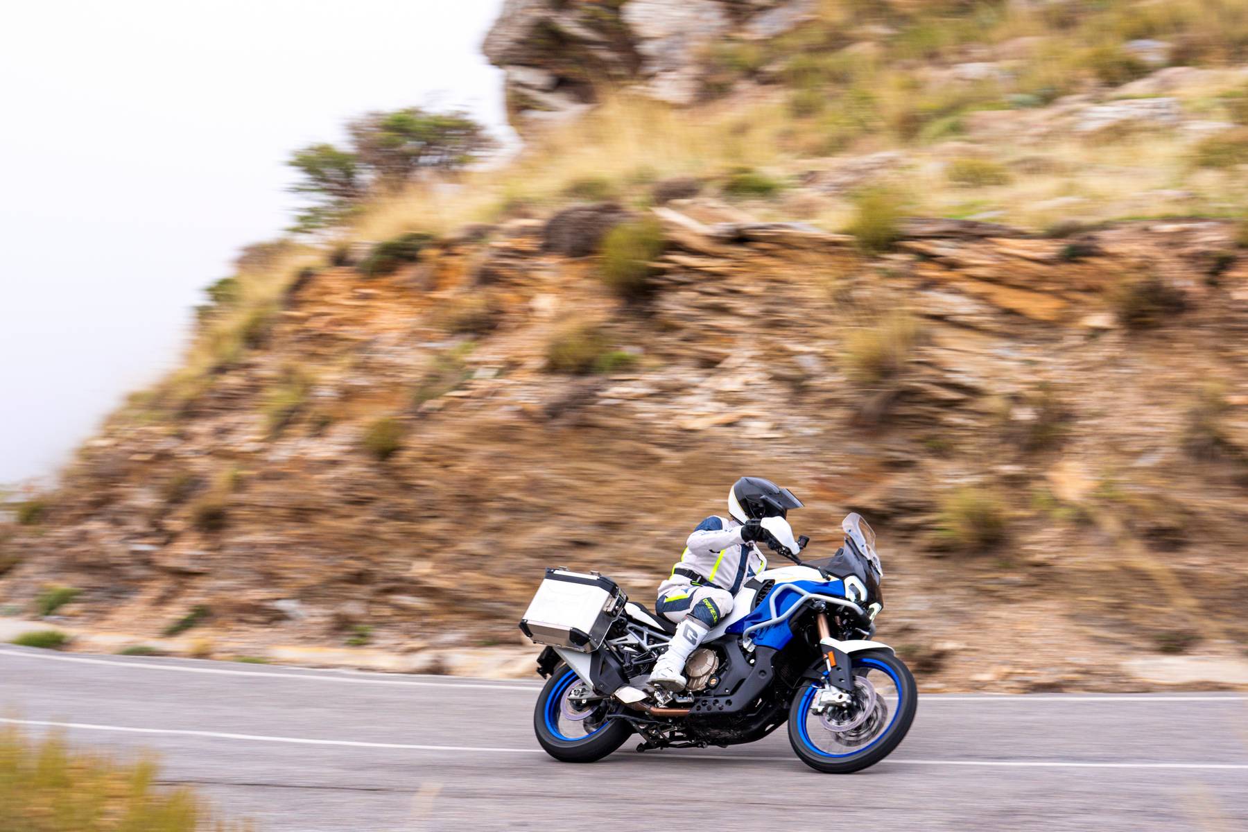 MV Agusta Enduro Veloce 2026