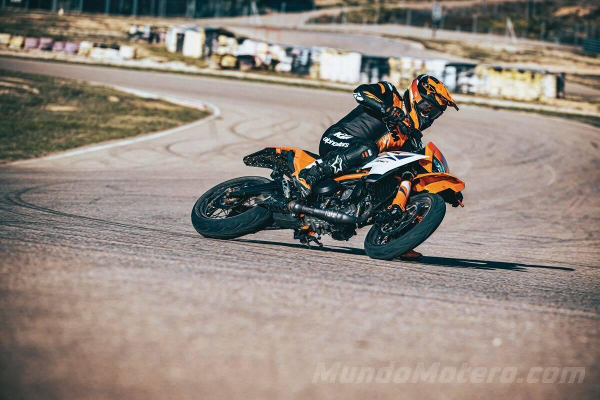 KTM 390 SMC R