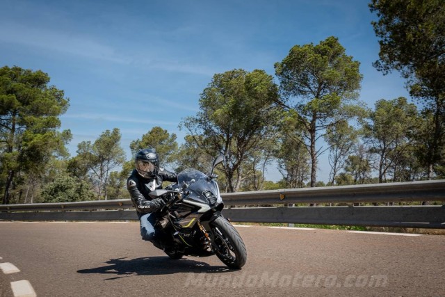 Prueba Benelli Tornado 550 2025