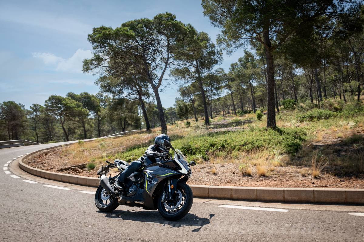 Prueba Benelli Tornado 550 2025