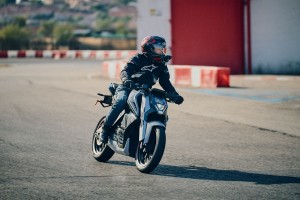 prueba-ultraviolette-f77-mach2-superstre-7