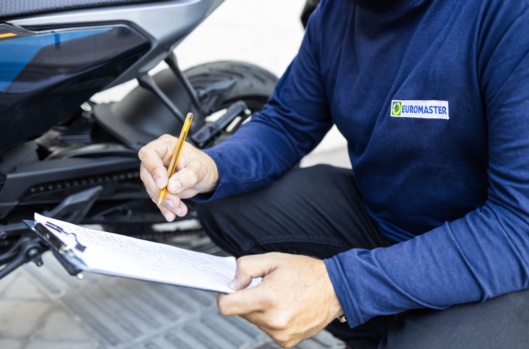 Ocho cuidados de invierno para tu moto (y tu bolsillo): guía práctica para evitar averías de hasta 6.000 €