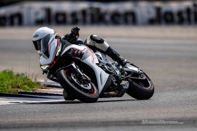 prueba-zontes-703rr-circuito-carretera-7