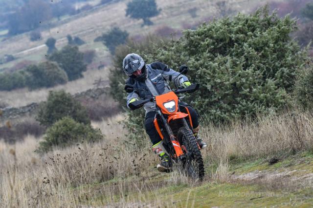 prueba-ktm-390-enduro-r-2026-16