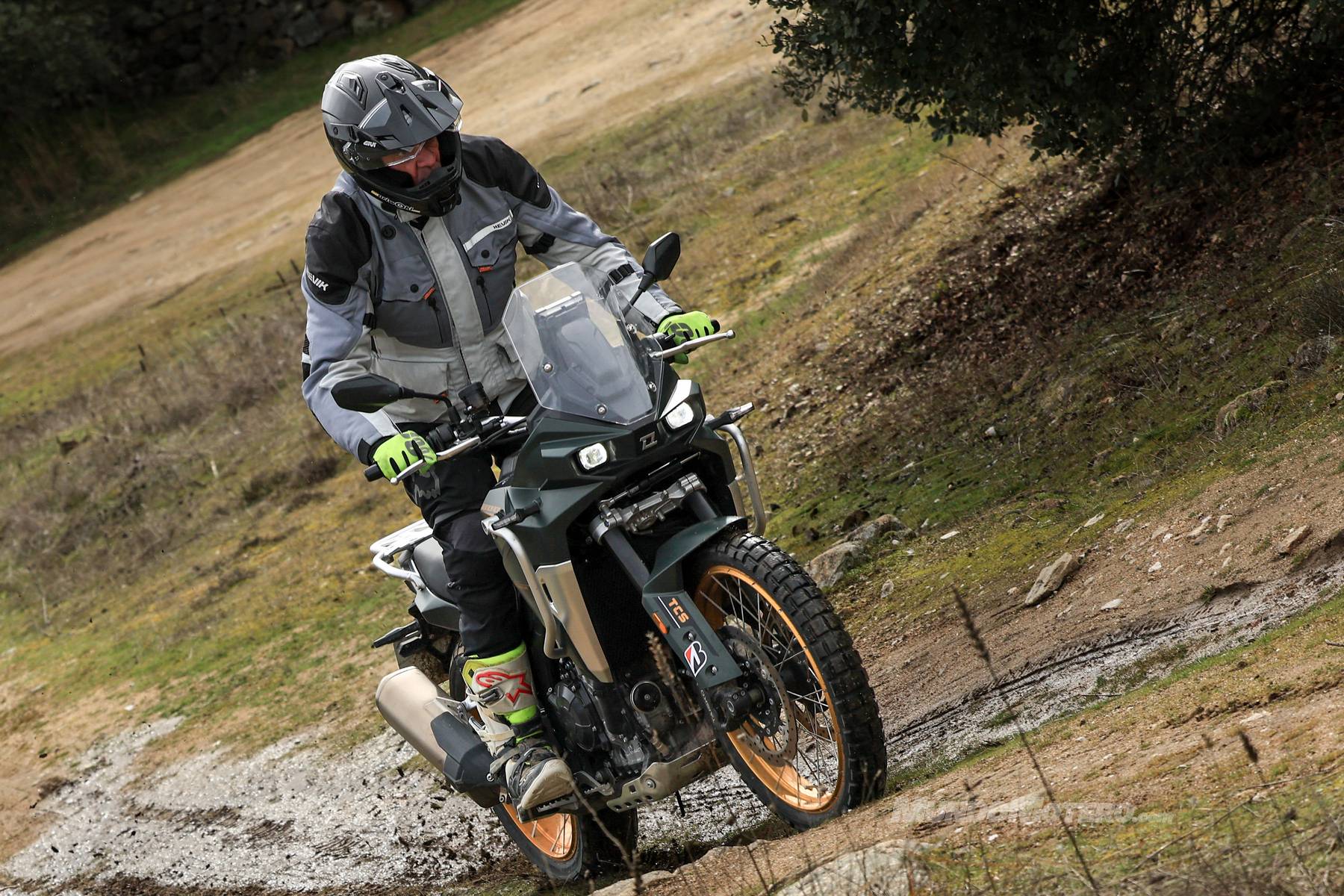 Prueba KOVE 800X Pro