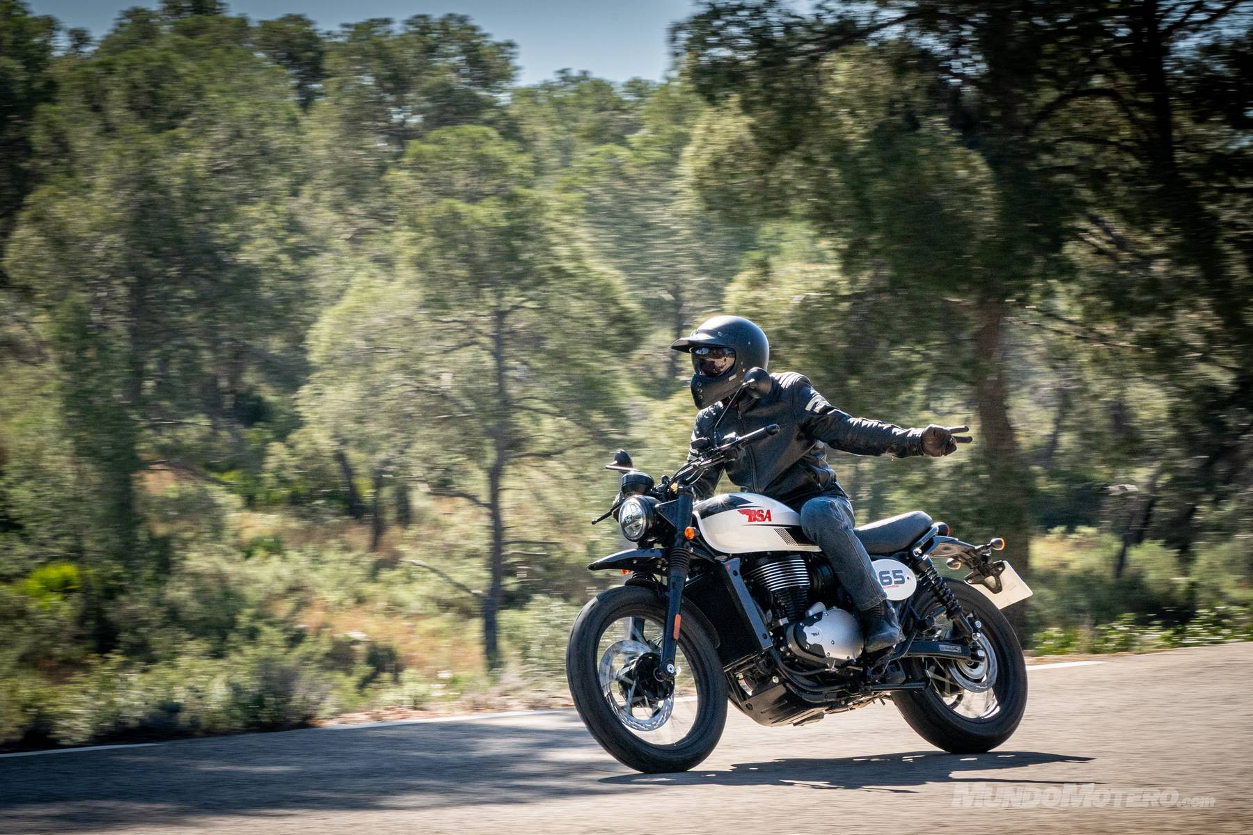 Prueba BSA Scrambler 650