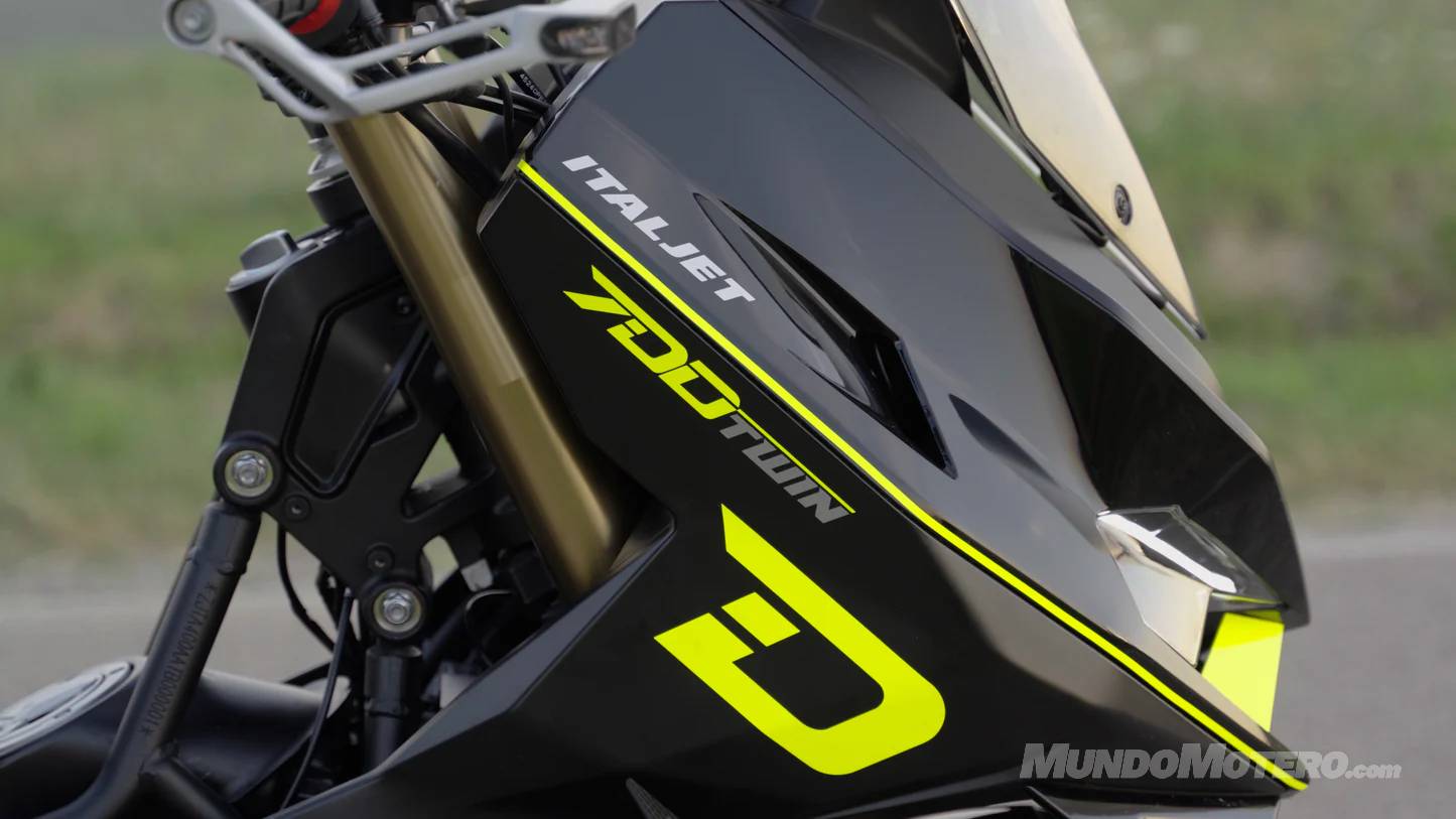 Motor Italjet Dragster 700 Twin