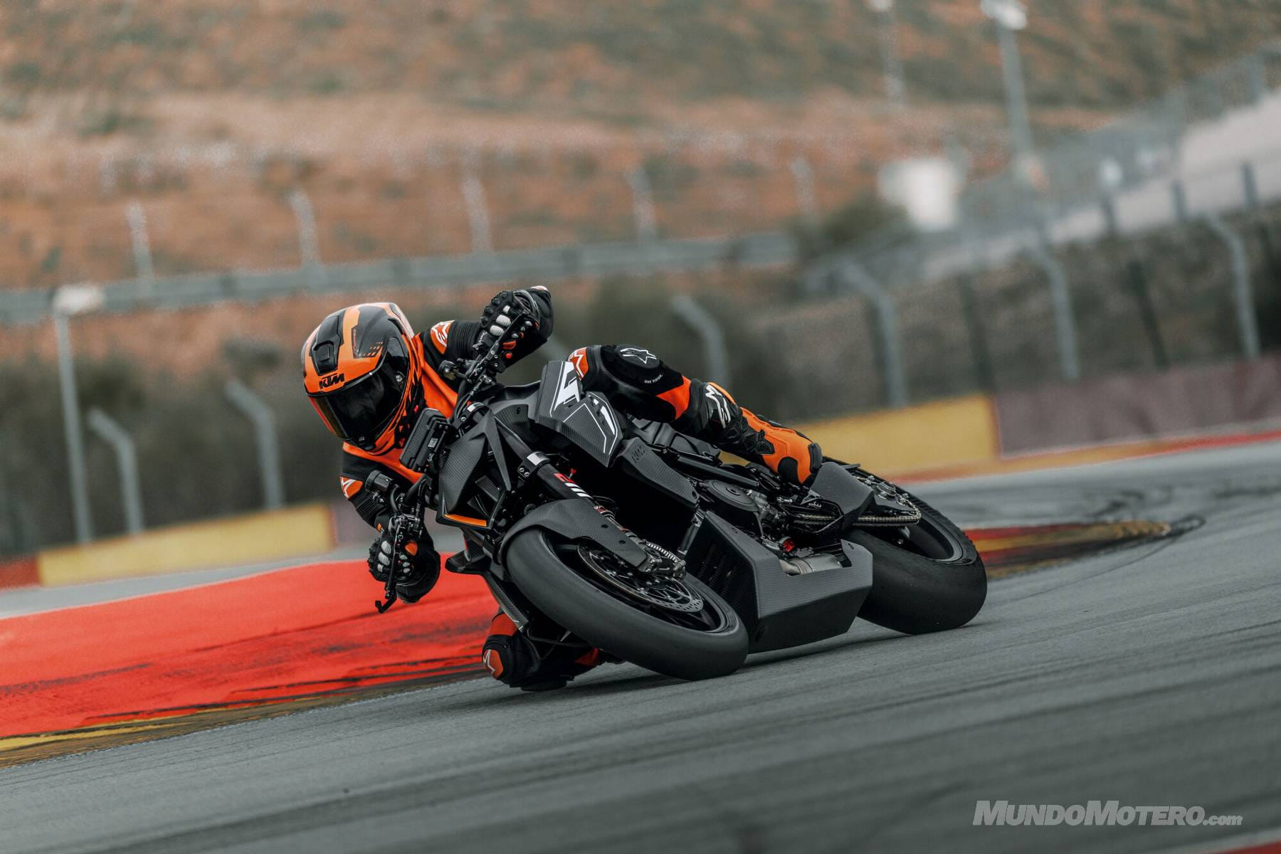 KTM 1390 SUPER DUKE RR TRACK 2026