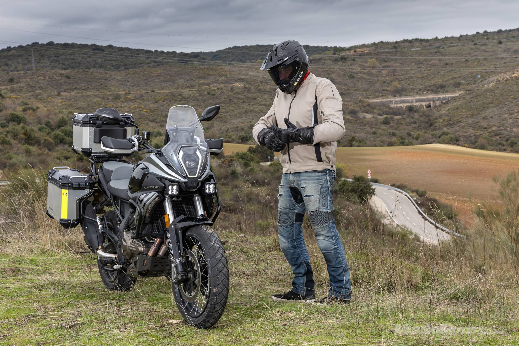 Tomás Pérez - Prueba QJMotor SRT 600SX