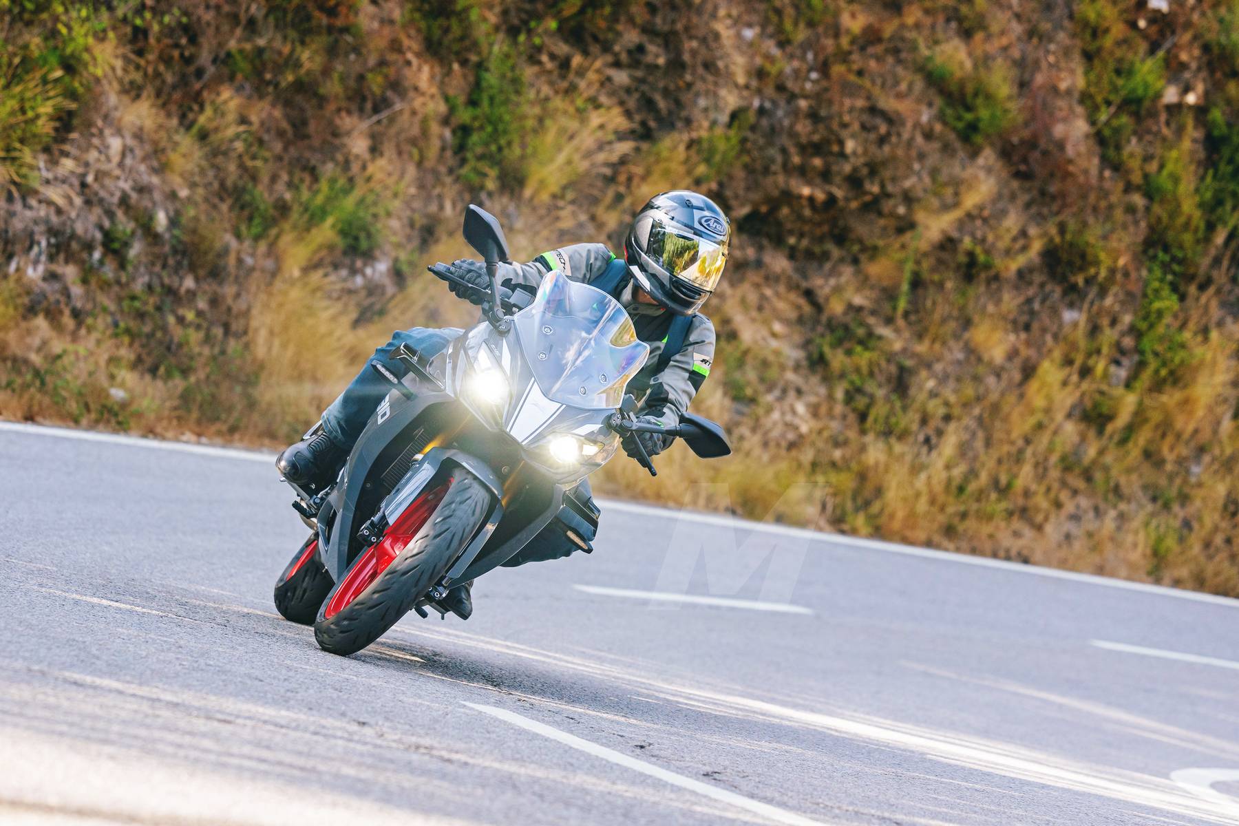 Prueba TVS RR 310